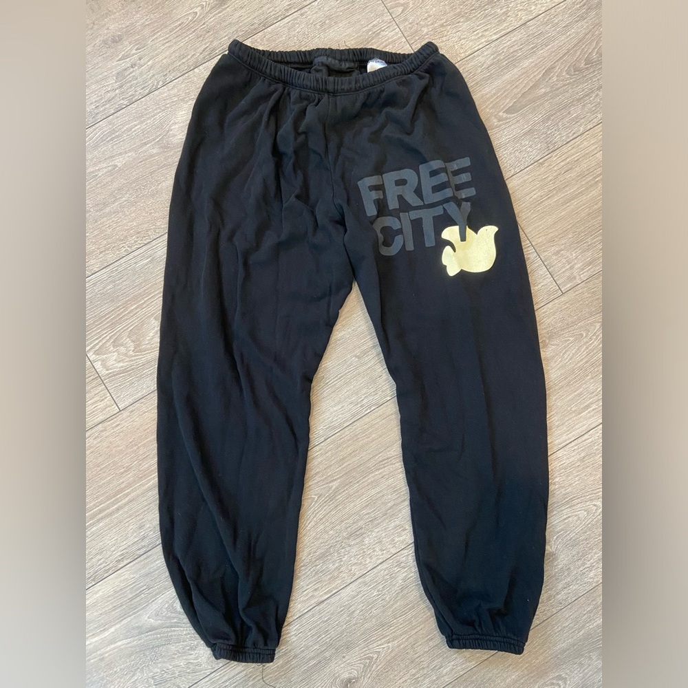 FreeCity black sweatpants - medium